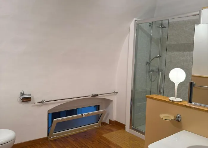 Homehouseone בארי